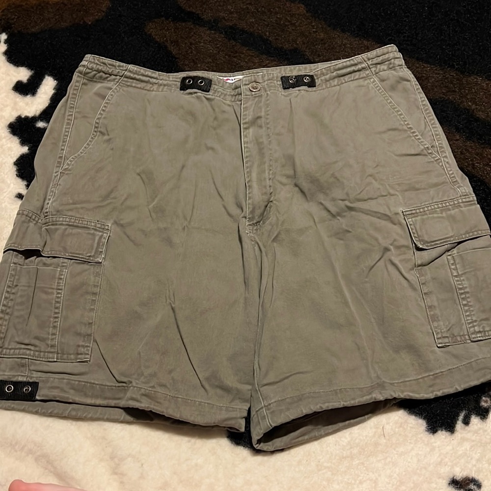 1775 brand size 38 green cargo shorts